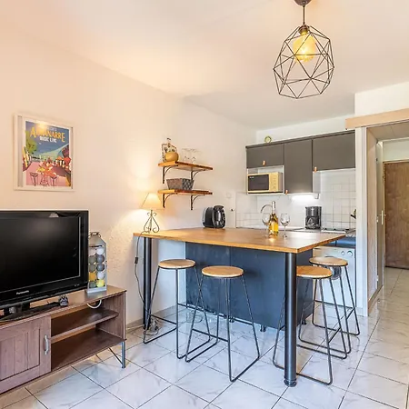 아파트 Les Regates-9 By Interhome